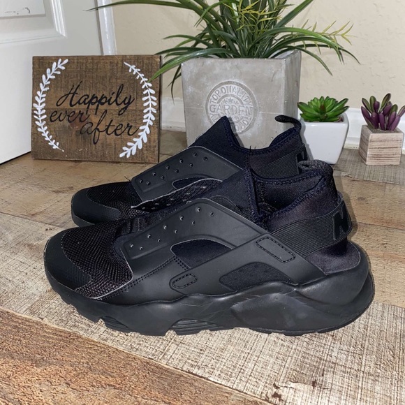 air huarache triple black